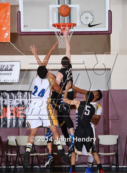 Thumbnail 1 in Sierra Vista vs. Sutter (MaxPreps Holiday Classic) photogallery.