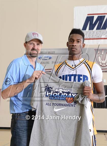 Thumbnail 1 in Sierra Vista vs. Sutter (MaxPreps Holiday Classic) photogallery.