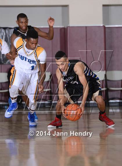 Thumbnail 3 in Sierra Vista vs. Sutter (MaxPreps Holiday Classic) photogallery.