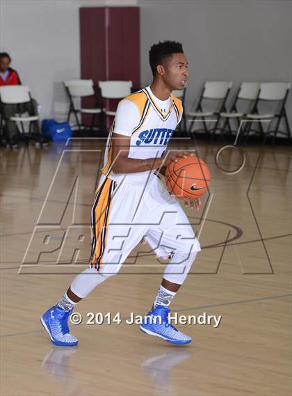 Thumbnail 2 in Sierra Vista vs. Sutter (MaxPreps Holiday Classic) photogallery.