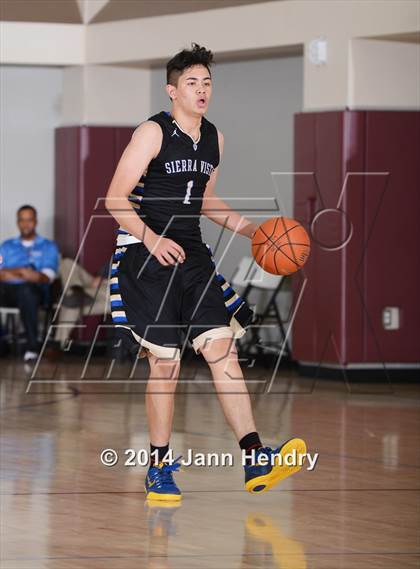 Thumbnail 3 in Sierra Vista vs. Sutter (MaxPreps Holiday Classic) photogallery.