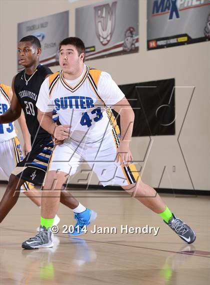 Thumbnail 1 in Sierra Vista vs. Sutter (MaxPreps Holiday Classic) photogallery.