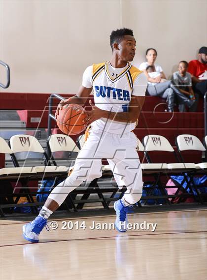 Thumbnail 2 in Sierra Vista vs. Sutter (MaxPreps Holiday Classic) photogallery.