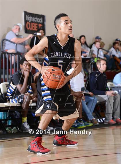 Thumbnail 1 in Sierra Vista vs. Sutter (MaxPreps Holiday Classic) photogallery.