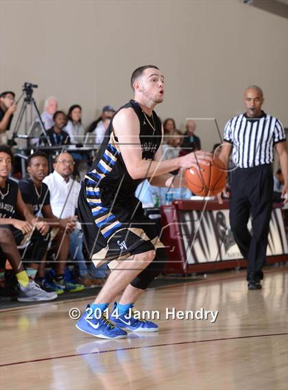 Thumbnail 2 in Sierra Vista vs. Sutter (MaxPreps Holiday Classic) photogallery.
