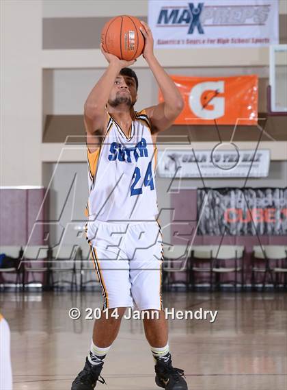 Thumbnail 2 in Sierra Vista vs. Sutter (MaxPreps Holiday Classic) photogallery.