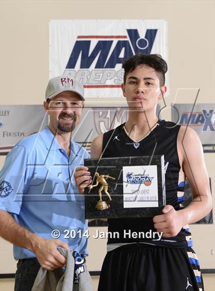 Thumbnail 2 in Sierra Vista vs. Sutter (MaxPreps Holiday Classic) photogallery.