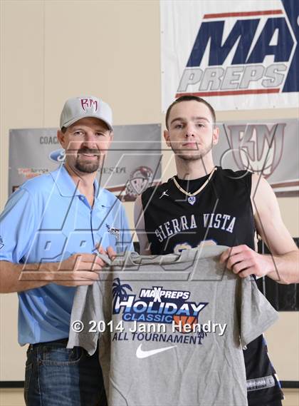 Thumbnail 3 in Sierra Vista vs. Sutter (MaxPreps Holiday Classic) photogallery.