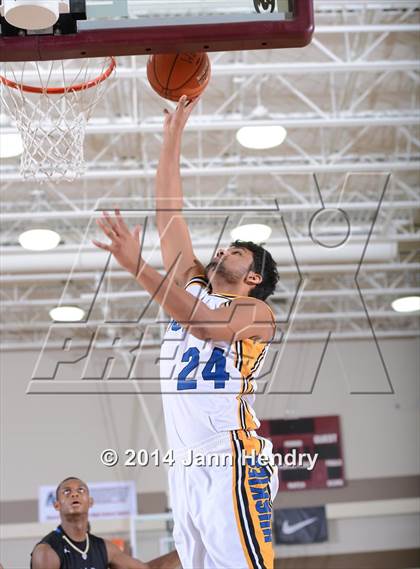 Thumbnail 1 in Sierra Vista vs. Sutter (MaxPreps Holiday Classic) photogallery.