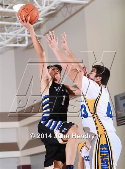 Thumbnail 1 in Sierra Vista vs. Sutter (MaxPreps Holiday Classic) photogallery.
