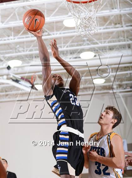 Thumbnail 3 in Sierra Vista vs. Sutter (MaxPreps Holiday Classic) photogallery.