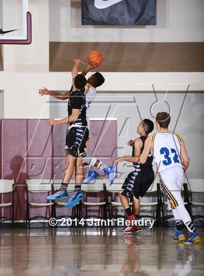Thumbnail 1 in Sierra Vista vs. Sutter (MaxPreps Holiday Classic) photogallery.