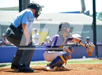 Thumbnail 3 in Thibodaux vs. South Terrebonne (LHSAA Division I Non-Select Bi-District) photogallery.