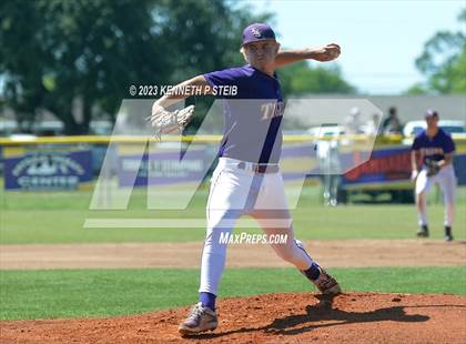 Thumbnail 1 in Thibodaux vs. South Terrebonne (LHSAA Division I Non-Select Bi-District) photogallery.