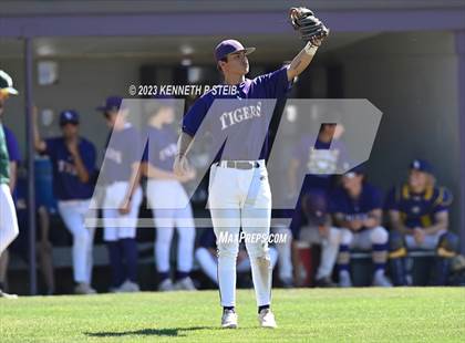 Thumbnail 3 in Thibodaux vs. South Terrebonne (LHSAA Division I Non-Select Bi-District) photogallery.