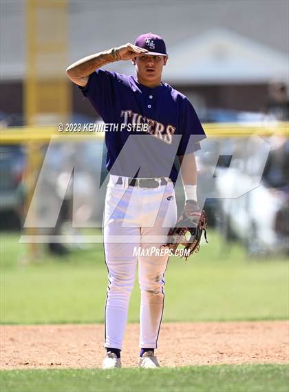 Thumbnail 1 in Thibodaux vs. South Terrebonne (LHSAA Division I Non-Select Bi-District) photogallery.