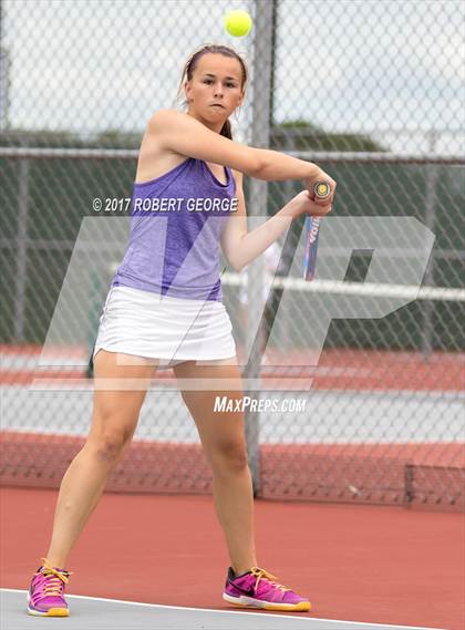 Thumbnail 2 in New Berlin Eisenhower @ Muskego photogallery.