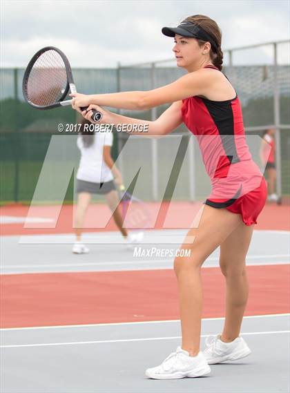 Thumbnail 3 in New Berlin Eisenhower @ Muskego photogallery.