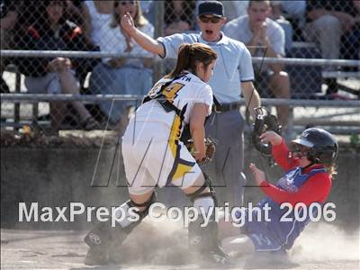 Thumbnail 2 in St. Vincent vs Berean Christian (Section Playoffs) photogallery.