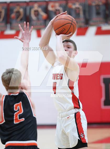 Thumbnail 3 in Amanda-Clearcreek vs Logan Elm photogallery.