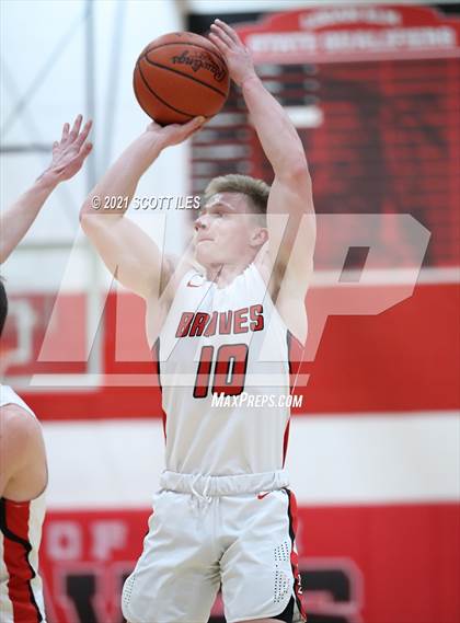 Thumbnail 3 in Amanda-Clearcreek vs Logan Elm photogallery.