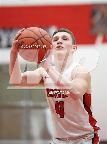 Thumbnail 2 in Amanda-Clearcreek vs Logan Elm photogallery.
