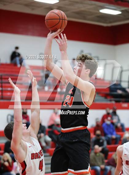 Thumbnail 2 in Amanda-Clearcreek vs Logan Elm photogallery.