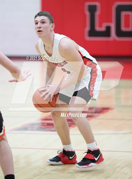 Thumbnail 2 in Amanda-Clearcreek vs Logan Elm photogallery.