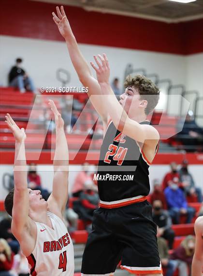 Thumbnail 3 in Amanda-Clearcreek vs Logan Elm photogallery.