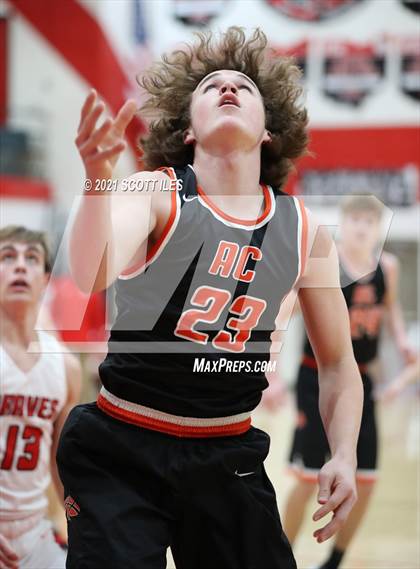 Thumbnail 1 in Amanda-Clearcreek vs Logan Elm photogallery.
