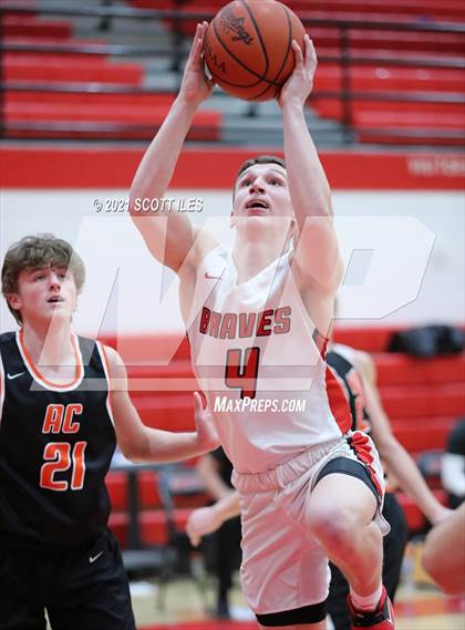 Thumbnail 1 in Amanda-Clearcreek vs Logan Elm photogallery.