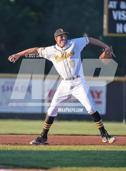 Thumbnail 1 in Muscatine @ Bettendorf photogallery.