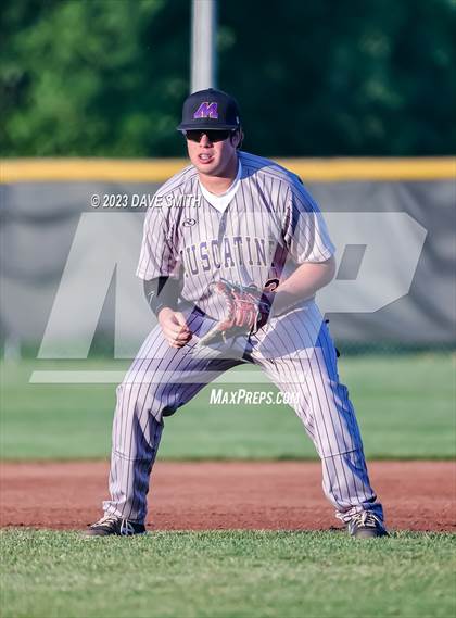 Thumbnail 3 in Muscatine @ Bettendorf photogallery.