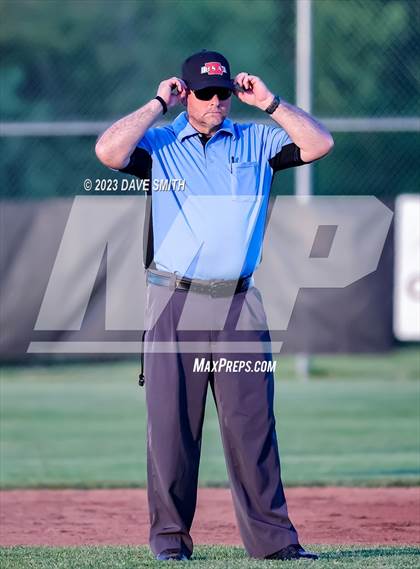 Thumbnail 1 in Muscatine @ Bettendorf photogallery.