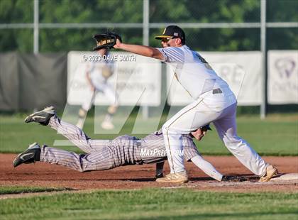 Thumbnail 1 in Muscatine @ Bettendorf photogallery.