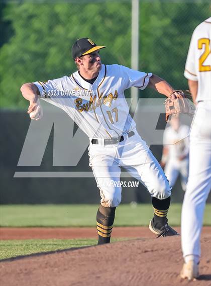 Thumbnail 2 in Muscatine @ Bettendorf photogallery.