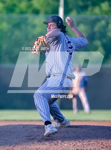 Thumbnail 1 in Muscatine @ Bettendorf photogallery.