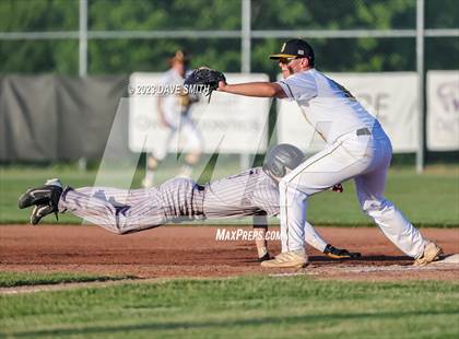 Thumbnail 3 in Muscatine @ Bettendorf photogallery.
