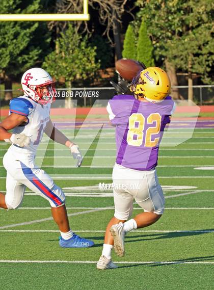 Thumbnail 2 in Lake Braddock vs Gar-Field (Scrimmage) photogallery.