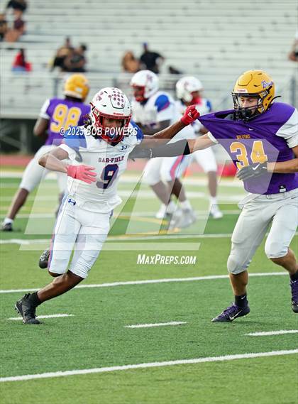 Thumbnail 2 in Lake Braddock vs Gar-Field (Scrimmage) photogallery.
