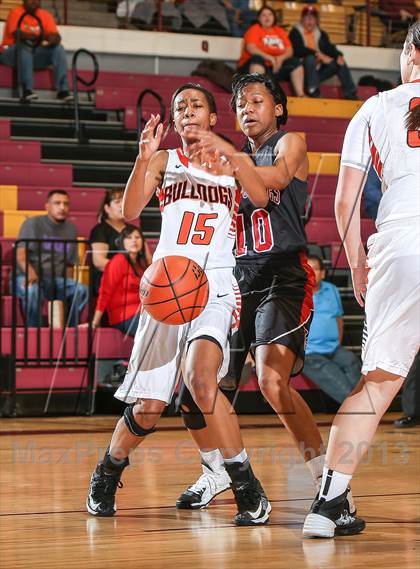 Thumbnail 3 in Burkburnett vs. Wichita Falls (Fantasy of Lights Tournament) photogallery.