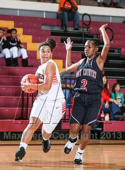 Thumbnail 3 in Burkburnett vs. Wichita Falls (Fantasy of Lights Tournament) photogallery.