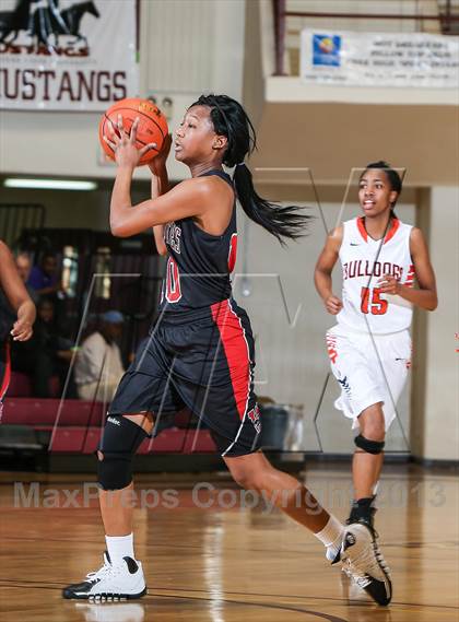 Thumbnail 3 in Burkburnett vs. Wichita Falls (Fantasy of Lights Tournament) photogallery.