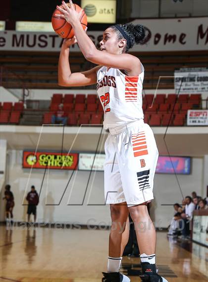 Thumbnail 2 in Burkburnett vs. Wichita Falls (Fantasy of Lights Tournament) photogallery.