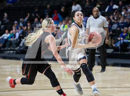 Thumbnail 2 in Avery County vs. Mount Airy (NCHSAA 1A Regional Final) photogallery.