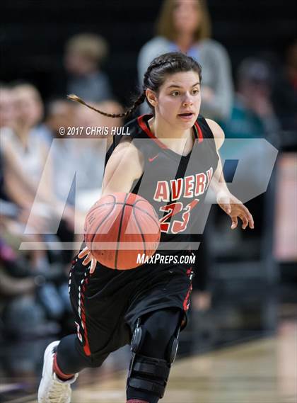 Thumbnail 3 in Avery County vs. Mount Airy (NCHSAA 1A Regional Final) photogallery.