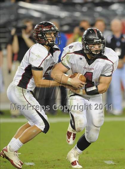 Thumbnail 2 in Hamilton vs. Desert Ridge (AIA State 5A-I Final) photogallery.