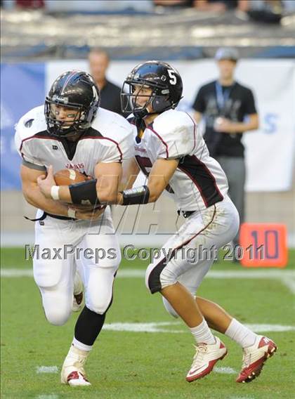 Thumbnail 2 in Hamilton vs. Desert Ridge (AIA State 5A-I Final) photogallery.