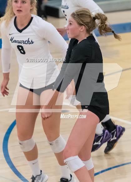 Thumbnail 3 in Archbishop Mitty vs. Sacred Heart Cathedral Preparatory (CIF-CCS Open Div. Semi-finals) photogallery.