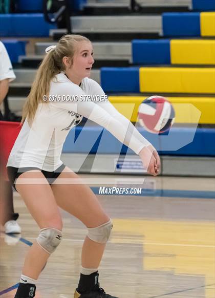 Thumbnail 2 in Archbishop Mitty vs. Sacred Heart Cathedral Preparatory (CIF-CCS Open Div. Semi-finals) photogallery.